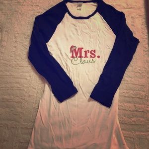Mrs. Claus 虜 shirt 